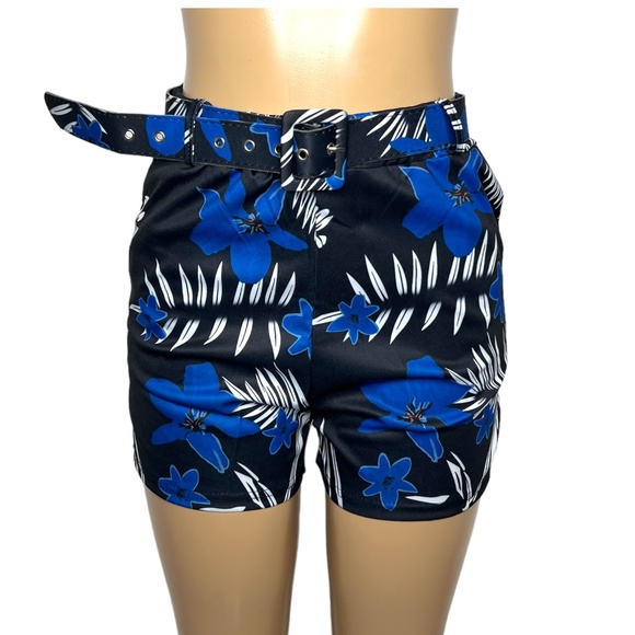 NWT Blue and Black Women Set Size L Stretchy Belt Short and Wrap Sleeveless Top - Picture 4 of 7